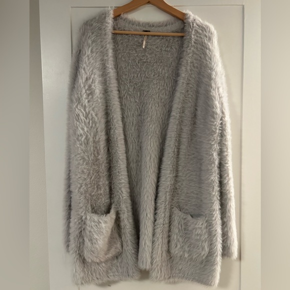 Free People Fuzzy Faux Fur Cardigan in Silver Cloud Size S - Picture 2 of 4